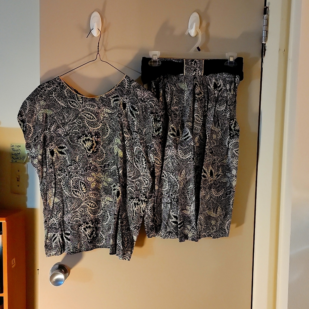 VINTAGE Two Piece Skirt Set